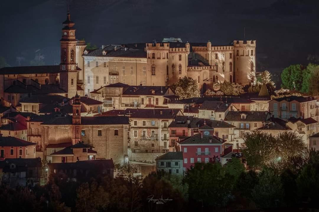 Апарт отель La Rocca Di Efisio Костильоле-д'Астри Экстерьер фото