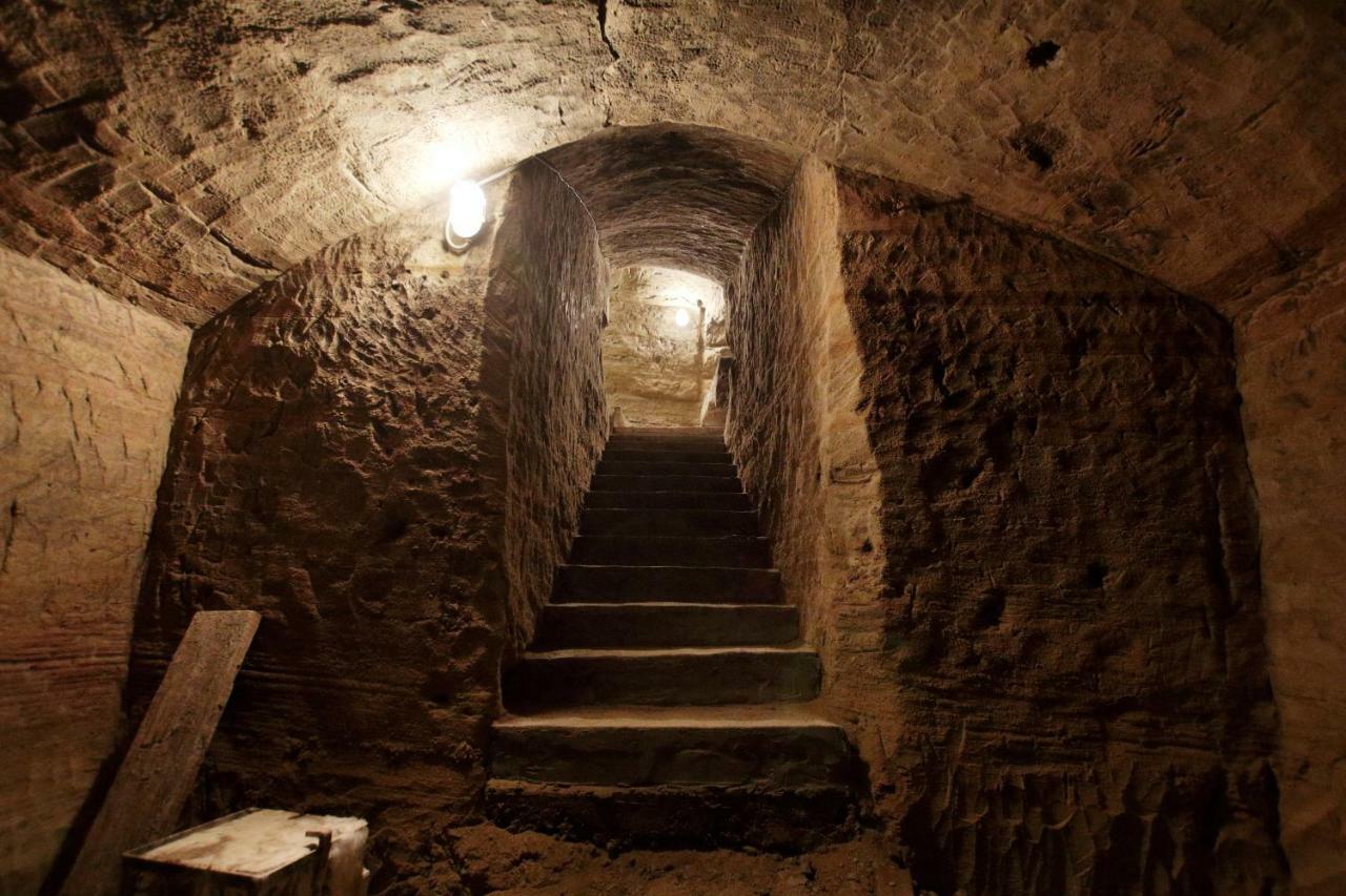 Апарт отель La Rocca Di Efisio Костильоле-д'Астри Экстерьер фото