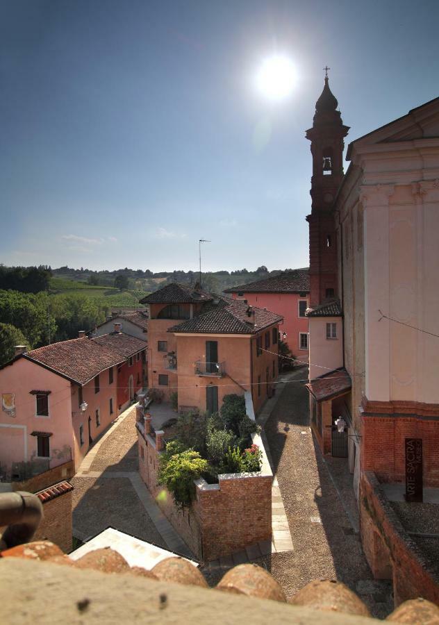 Апарт отель La Rocca Di Efisio Костильоле-д'Астри Экстерьер фото